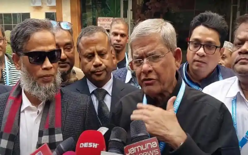 মির্জা ফখরুলের সংবাদ সম্মেলনে বক্তা ও সাংবাদিকরা উপস্থিত. Channel i News - চ্যানেল আই নিউজ