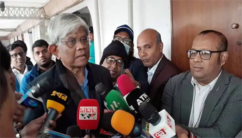 অর্থ উপদেষ্টার পুঁজিবাজার পরিস্থিতি নিয়ে বক্তব্য, সাংবাদিকদের প্রশ্নের উত্তর. Channel i News - চ্যানেল আই নিউজ