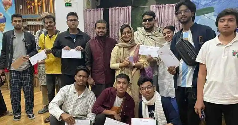 সিঙ্গাপুরে উন্নত চিকিৎসা নিতে যাওয়া আহত ৭ জনের ছবি. Channel i News - চ্যানেল আই নিউজ