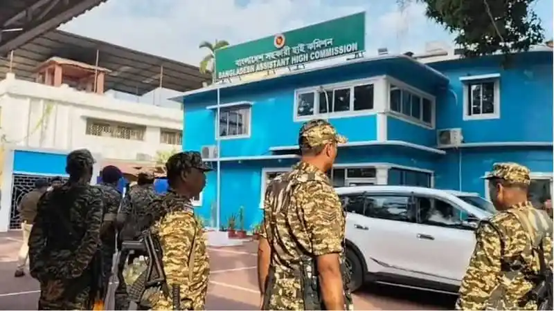 আগতলায় বাংলাদেশ সহকারী হাইকমিশনে ভিসা ও কনস্যুলার সেবা. Channel i News - চ্যানেল আই নিউজ