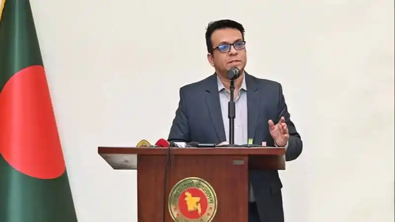 বাংলাদেশের একজন প্রতিনিধি বক্তৃতা দিচ্ছেন, পোর্ট্রেট ছবি. Channel i News - চ্যানেল আই নিউজ