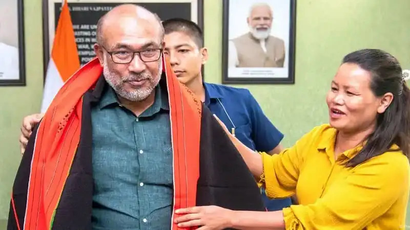 মণিপুরের মুখ্যমন্ত্রী পদত্যাগের পর তার সমর্থকরা আনন্দিত. Channel i News - চ্যানেল আই নিউজ