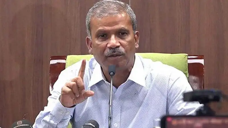 নেতা বক্তৃতা দিচ্ছেন, পেশাদারী ভাষণে গুরুত্বপূর্ণ বক্তব্য. Channel i News - চ্যানেল আই নিউজ