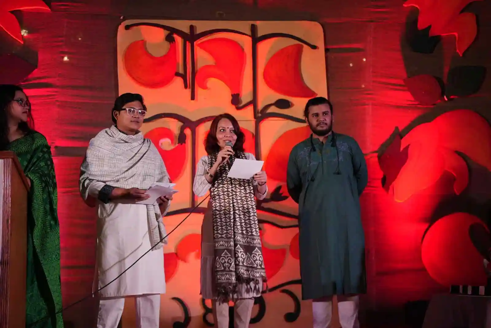 চ্যানেল আই অনলাইন অনুষ্ঠানে বক্তারা বক্তব্য দিচ্ছেন. Channel i News - চ্যানেল আই নিউজ