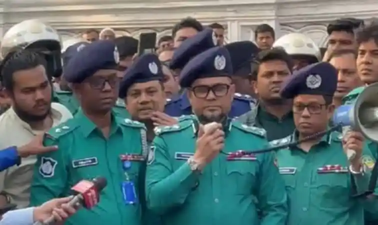 গাজীপুরে পুলিশ কর্মকর্তাদের সমাবেশ ও আলোচনা সভা. Channel i News - চ্যানেল আই নিউজ