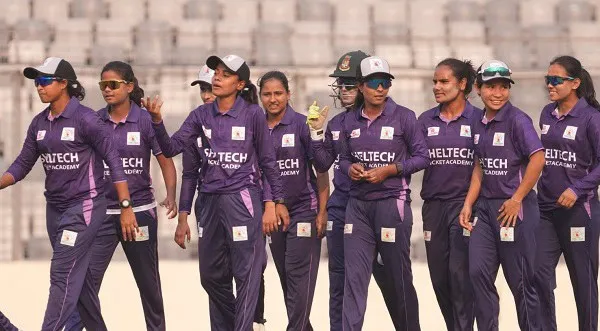 বাংলাদেশ নারী ক্রিকেট দল মাঠে প্রস্তুত, খেলাধুলার জন্য প্রস্তুত. Channel i News - চ্যানেল আই নিউজ