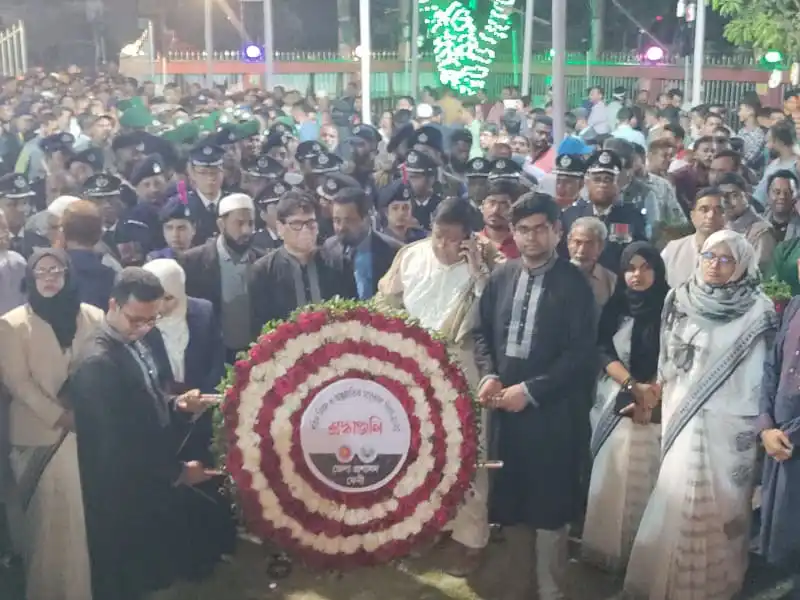 সারা দেশে শহীদ দিবস ও আন্তর্জাতিক মাতৃভাষা দিবস উদযাপন, শহীদ মিনারে ফুলেল শ্রদ্ধা. Channel i News - চ্যানেল আই নিউজ