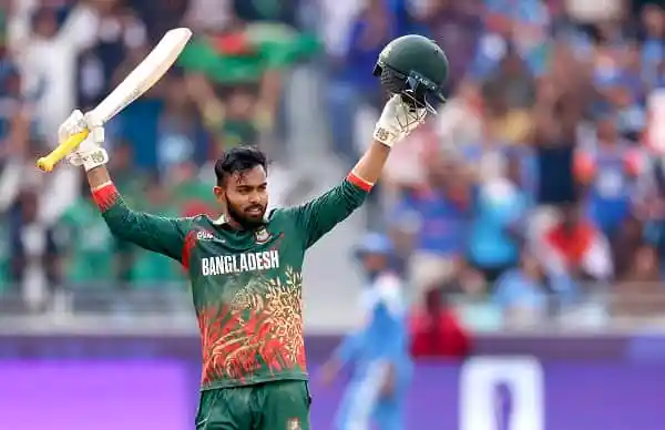 বাংলাদেশ ক্রিকেটার হৃদয় সেঞ্চুরি করে জিতেছেন ম্যাচ. Channel i News - চ্যানেল আই নিউজ