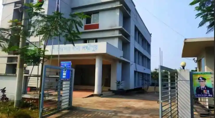 চ্যানেল আই অনলাইন অফিস ভবনের ছবি, গেট ও ভবনের দৃশ্য. Channel i News - চ্যানেল আই নিউজ