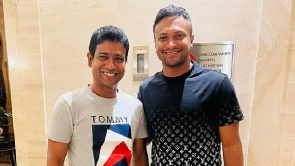 বাংলাদেশি ক্রিকেটার সাকিব আল হাসান ও হান্নান সরকার একসঙ্গে হাসছেন. Channel i News - চ্যানেল আই নিউজ