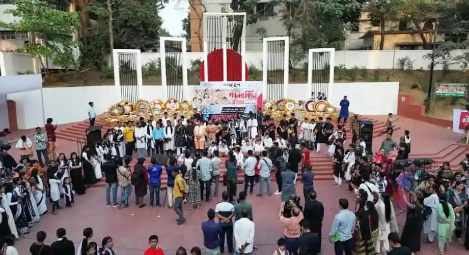 কক্সবাজারে উদীচী শিল্পীগোষ্ঠীর গানের মিছিলের দৃশ্য. Channel i News - চ্যানেল আই নিউজ