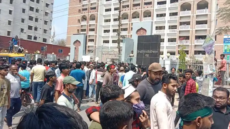 শিশু ধর্ষণের বিচারের দাবিতে মাগুরায় জনতার গণজমায়েত. Channel i News - চ্যানেল আই নিউজ
