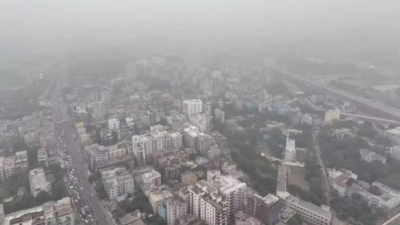 ঢাকার আকাশে ধোঁয়া ও ধূলির ঘন কুয়াশা, বায়ুদূষণের প্রভাব. Channel i News - চ্যানেল আই নিউজ