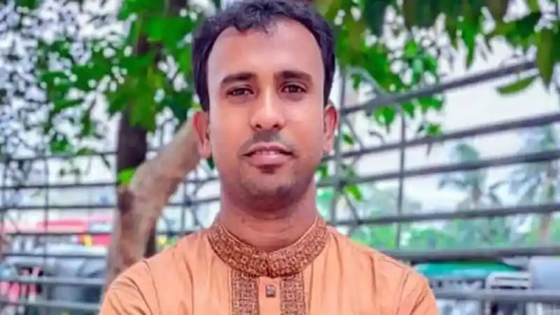 আবু হানিফের ছবি, বাংলাদেশি রাজনীতিবিদ, পটভূমিতে গাছ ও বেড়া. Channel i News - চ্যানেল আই নিউজ