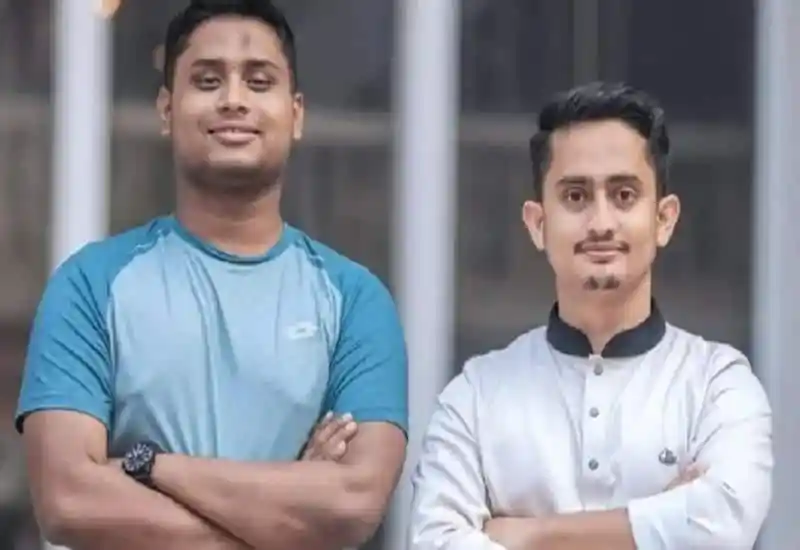 দলের অবস্থান নিয়ে হাসনাত-সারজিসের ছবি, দুইজন যুবক মুখোমুখি দাঁড়িয়ে. Channel i News - চ্যানেল আই নিউজ