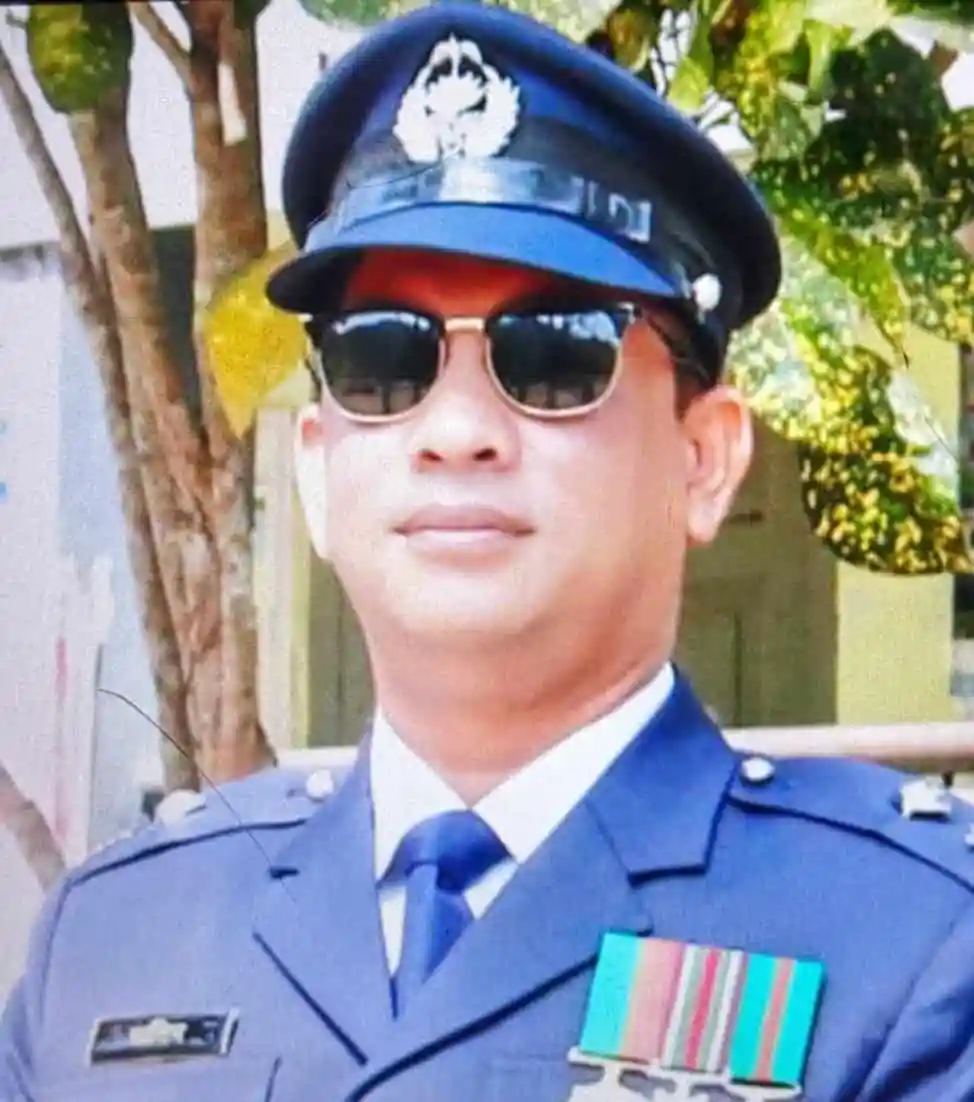 বাংলাদেশ পুলিশ কর্মকর্তা পরিপাটি uniform ও sunglasses পরিহিত. Channel i News - চ্যানেল আই নিউজ