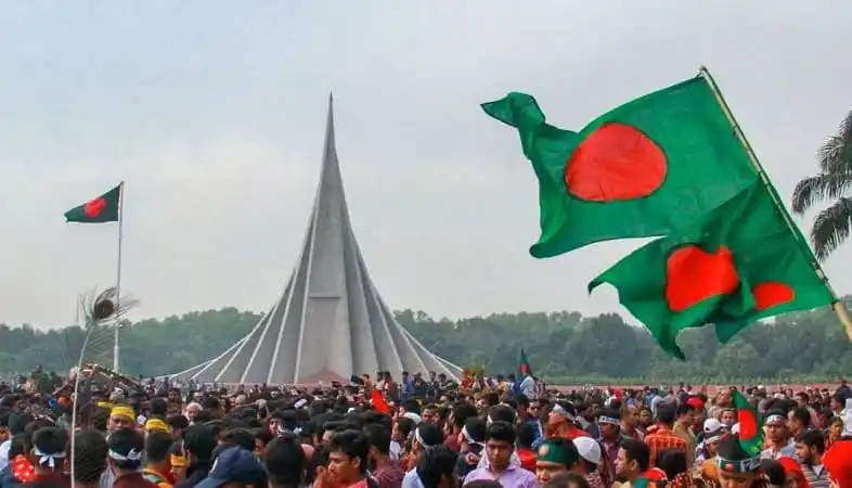 বাংলাদেশের পতাকা উড়ছে মহান স্বাধীনতা দিবসের অনুষ্ঠানে. Channel i News - চ্যানেল আই নিউজ
