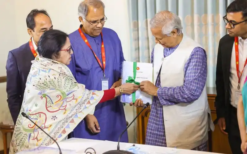 গণমাধ্যম সংস্কার নিয়ে আলোচনা করতে প্রধান উপদেষ্টার সাথে বৈঠক. Channel i News - চ্যানেল আই নিউজ