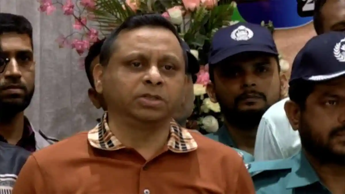 নগরবাসীর নিরাপত্তা নিয়ে আলোচনা করছে পুলিশ ও প্রশাসন. Channel i News - চ্যানেল আই নিউজ