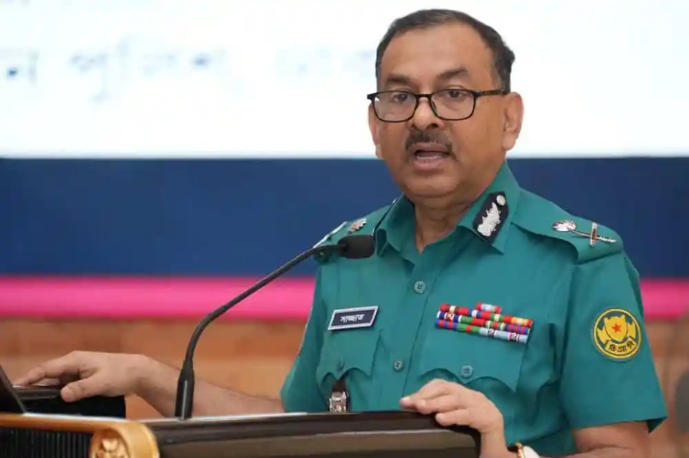ডিএমপি কমিশনার পুলিশি তৎপরতায় ছিনতাই কমেছে বলে জানান।. Channel i News - চ্যানেল আই নিউজ