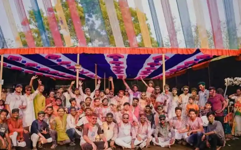 শ্রীমঙ্গলে দোল উৎসবের আনন্দমুখর পরিবেশ, হাজারো মানুষ অংশগ্রহণ. Channel i News - চ্যানেল আই নিউজ