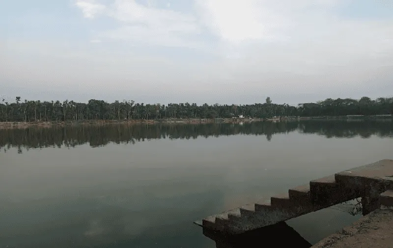 লক্ষ্মীপুরের খোয়া সাগর দিঘির শান্ত জলরাশি, প্রকৃতি ও শান্তির পরিবেশ. Channel i News - চ্যানেল আই নিউজ