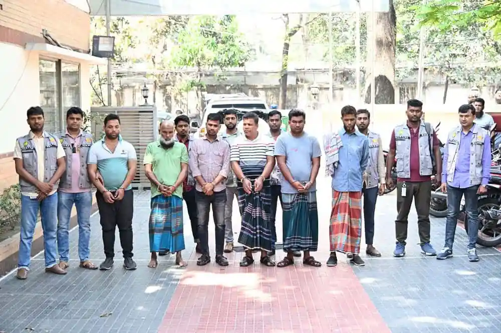নিখোঁজ স্বর্ণ ব্যবসায়ীকে গ্রেপ্তার করেছে পুলিশ, ছবি. Channel i News - চ্যানেল আই নিউজ