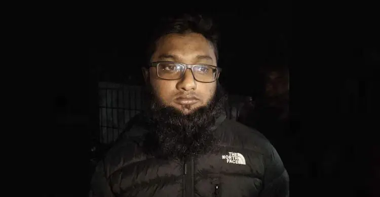 নিরাপত্তা প্রহরীর মুখাবয়ব, গ্লাস ও জ্যাকেট পরা. Channel i News - চ্যানেল আই নিউজ