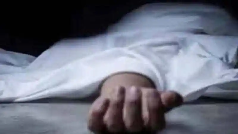 রাজশাহী পুলিশ লাইনের শৌচাগারে পুলিশ সদস্যের ঝুলন্ত লাশ. Channel i News - চ্যানেল আই নিউজ