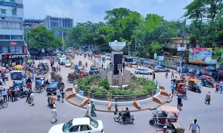 বগুড়ায় জনসমাগমের কেন্দ্রবিন্দু, ট্রাফিক ও জনচলাচল. Channel i News - চ্যানেল আই নিউজ