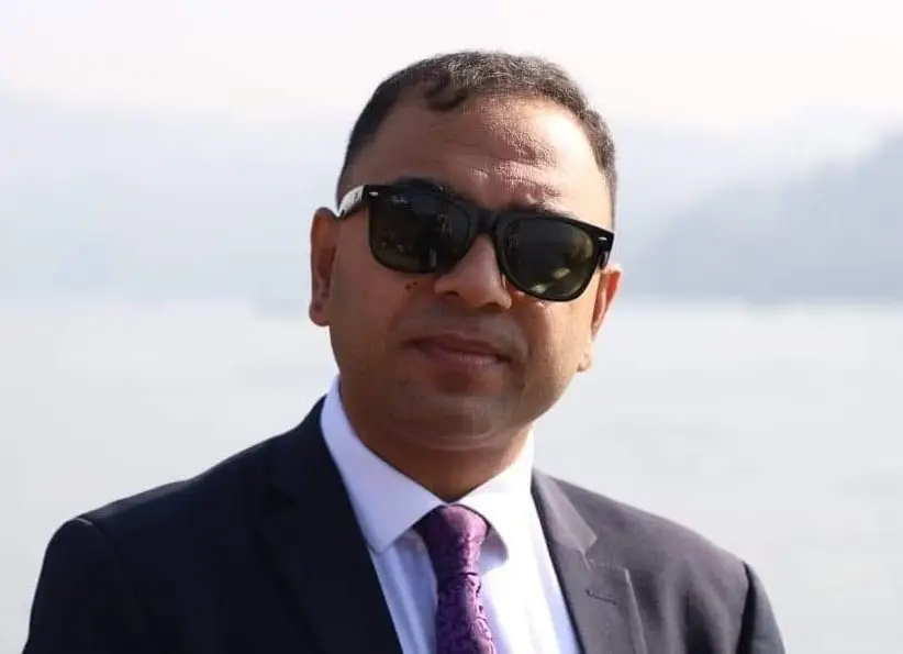 ভোক্তা অধিকার জব্বার মন্ডল স্যুট ও সানগ্লাস পরিহিত. Channel i News - চ্যানেল আই নিউজ