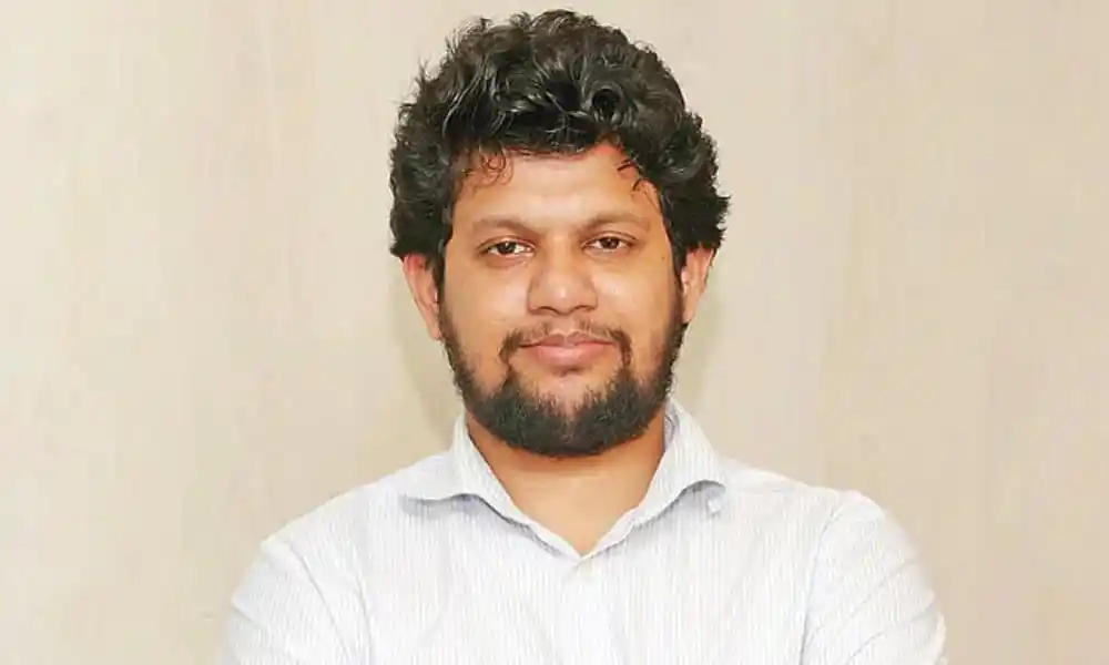 বিশ্লেষক ও তথ্য উপদেষ্টা ব্যক্তির ছবি, বাংলায় সংবাদ প্রতিবেদনের জন্য উপযুক্ত. Channel i News - চ্যানেল আই নিউজ