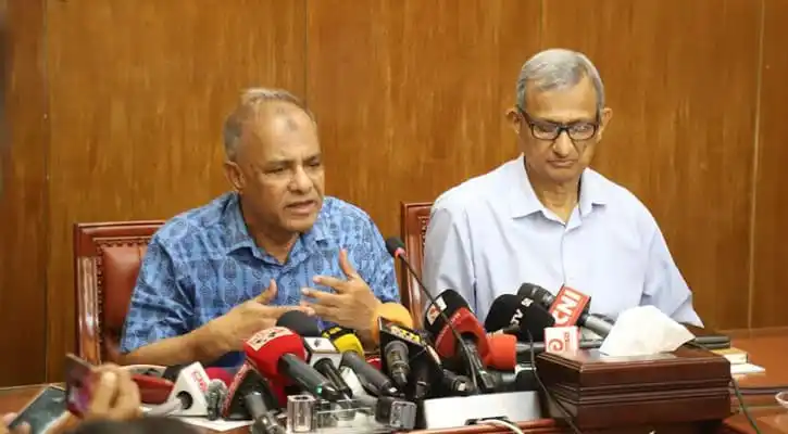 বাংলাদেশের দুইজন বিশিষ্ট ব্যক্তি সংবাদ সম্মেলনে অংশগ্রহণ করছেন।. Channel i News - চ্যানেল আই নিউজ