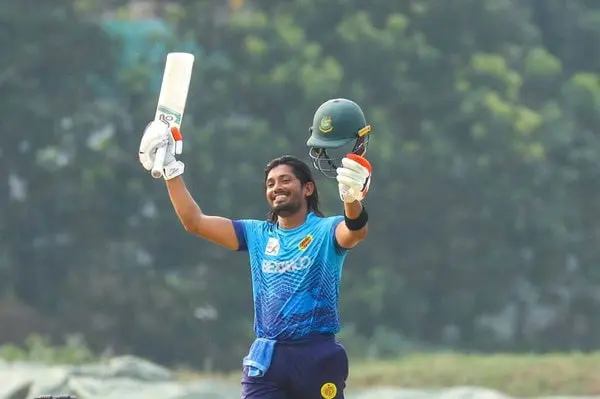 বাংলাদেশি ক্রিকেটার বিজয় চট্টগ্রাম টেস্টে সেঞ্চুরি উদযাপন করছেন. Channel i News - চ্যানেল আই নিউজ