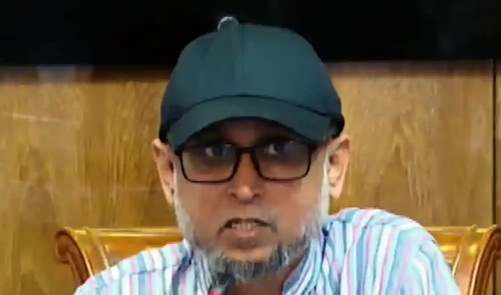 ফারুকী ইরেশের বিরুদ্ধে মামলা নিয়ে বক্তব্য দিচ্ছেন. Channel i News - চ্যানেল আই নিউজ