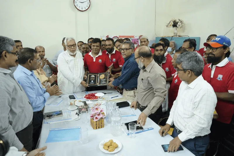 রেল উপদেষ্টার উপস্থিতিতে শতবর্ষের ম্যাগাজিনের মোড়ক উন্মোচন অনুষ্ঠান. Channel i News - চ্যানেল আই নিউজ