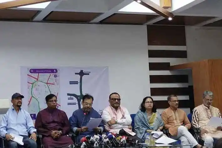 বৈঠকে উপস্থিত বিভিন্ন ব্যক্তি, আলোচনা ও পরিকল্পনা চলছে. Channel i News - চ্যানেল আই নিউজ
