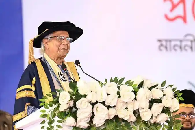 প্রধান উপদেষ্টা শিক্ষার্থীদের নতুন বিশ্ব গড়ার জন্য উদ্বুদ্ধ করছেন. Channel i News - চ্যানেল আই নিউজ