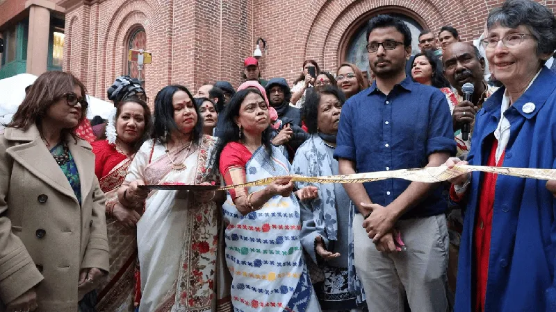 নিউইয়র্ক বাংলা বইমেলা উদ্বোধন অনুষ্ঠানে অতিথি ও দর্শকরা. Channel i News - চ্যানেল আই নিউজ