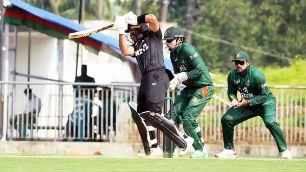ক্রিকেট খেলোয়াড়ের ব্যাটিং দৃশ্য, বাংলাদেশি ক্রিকেটাররা মাঠে. Channel i News - চ্যানেল আই নিউজ