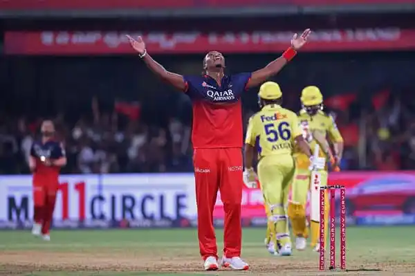 চেন্নাই দলের ক্রিকেটার উল্লাসে মাঠে আনন্দের মুহূর্ত. Channel i News - চ্যানেল আই নিউজ