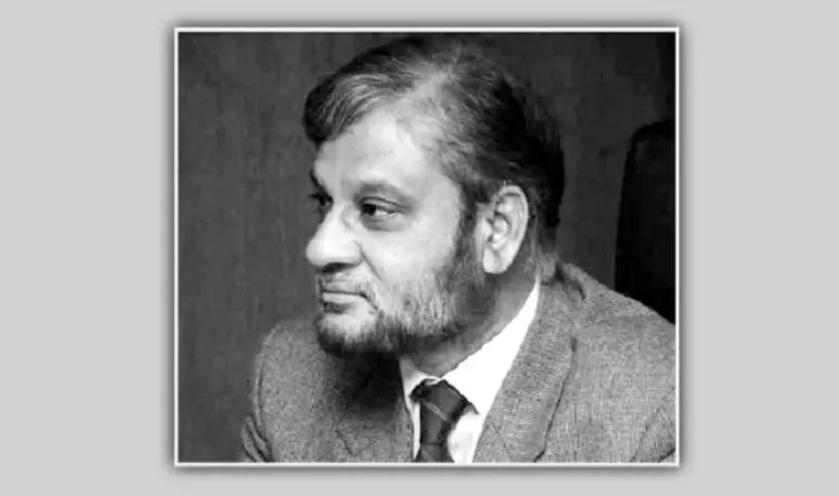 ব্যারিস্টার আব্দুর রাজ্জাকের কালো-সাদা ছবি, পেশাদার চেহারা. Channel i News - চ্যানেল আই নিউজ