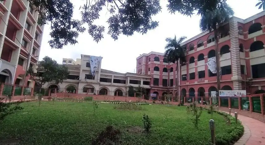 চ্যানেল আই অনলাইন সংবাদ portal এর জন্য সুন্দর ক্যাম্পাস ছবি. Channel i News - চ্যানেল আই নিউজ