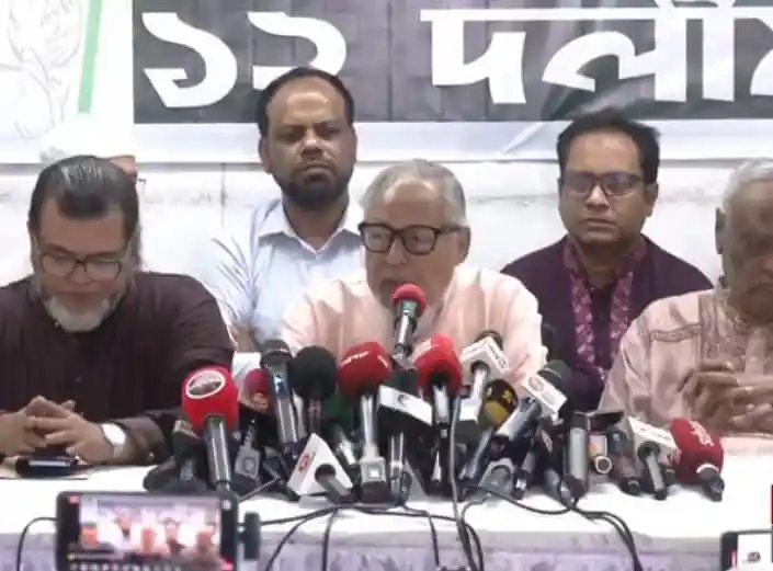 নজরুল ইসলাম খান সংবাদ সম্মেলনে বক্তব্য দিচ্ছেন. Channel i News - চ্যানেল আই নিউজ