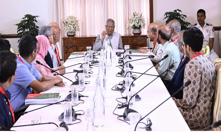 স্বাস্থ্য কমিশনের সুপারিশ দ্রুত বাস্তবায়নের জন্য প্রধান উপদেষ্টার নির্দেশনা. Channel i News - চ্যানেল আই নিউজ