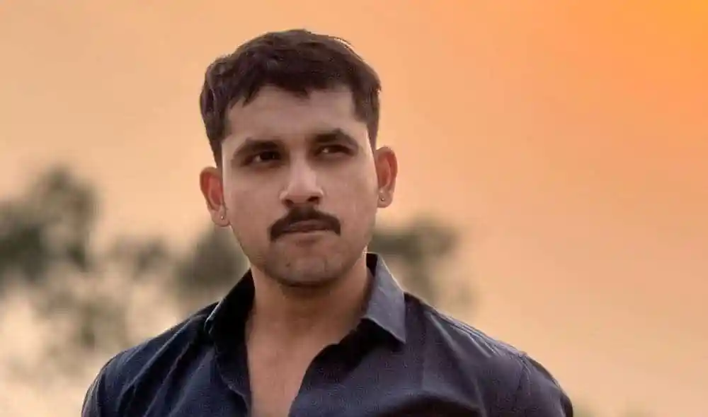 আলভীর কড়া হুঁশিয়ারি নিয়ে ব্যক্তির ছবি, বাংলাদেশি সংবাদ বিষয়ক ছবি. Channel i News - চ্যানেল আই নিউজ