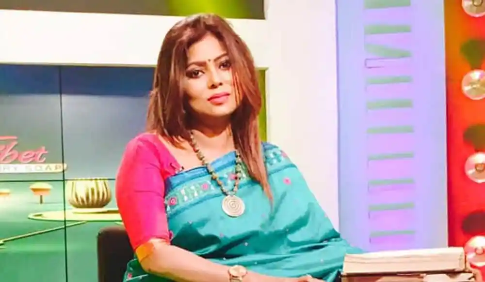 বাংলাদেশের জনপ্রিয় সংবাদ উপস্থাপিকা চ্যানেল আই অনলাইনে. Channel i News - চ্যানেল আই নিউজ
