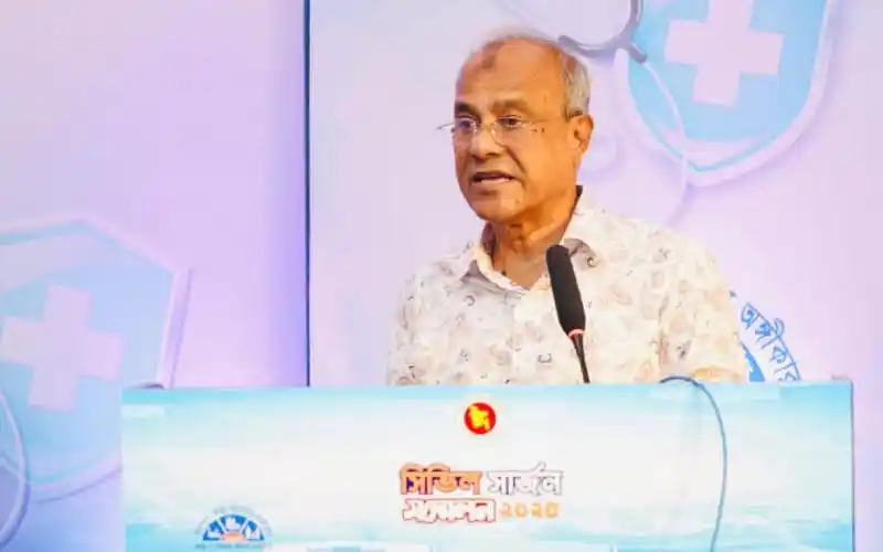 স্বাস্থ্য সচেতনতামূলক অনুষ্ঠানে স্বরাষ্ট্র উপদেষ্টা বক্তৃতা দিচ্ছেন. Channel i News - চ্যানেল আই নিউজ
