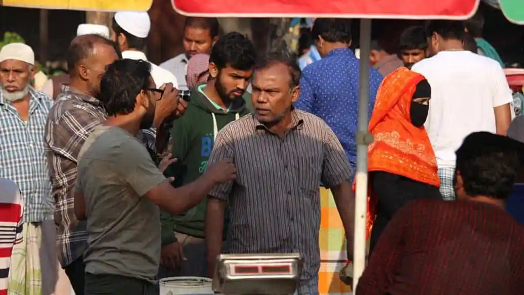 জনপ্রিয় ভোলগার তীরে বাংলাদেশি শিল্পীর শৈল্পিক কাজের ছবি. Channel i News - চ্যানেল আই নিউজ