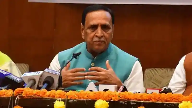 উড়োজাহাজ দুর্ঘটনায় গুজরাটের সাবেক মুখ্যমন্ত্রী নিহতের ছবি. Channel i News - চ্যানেল আই নিউজ